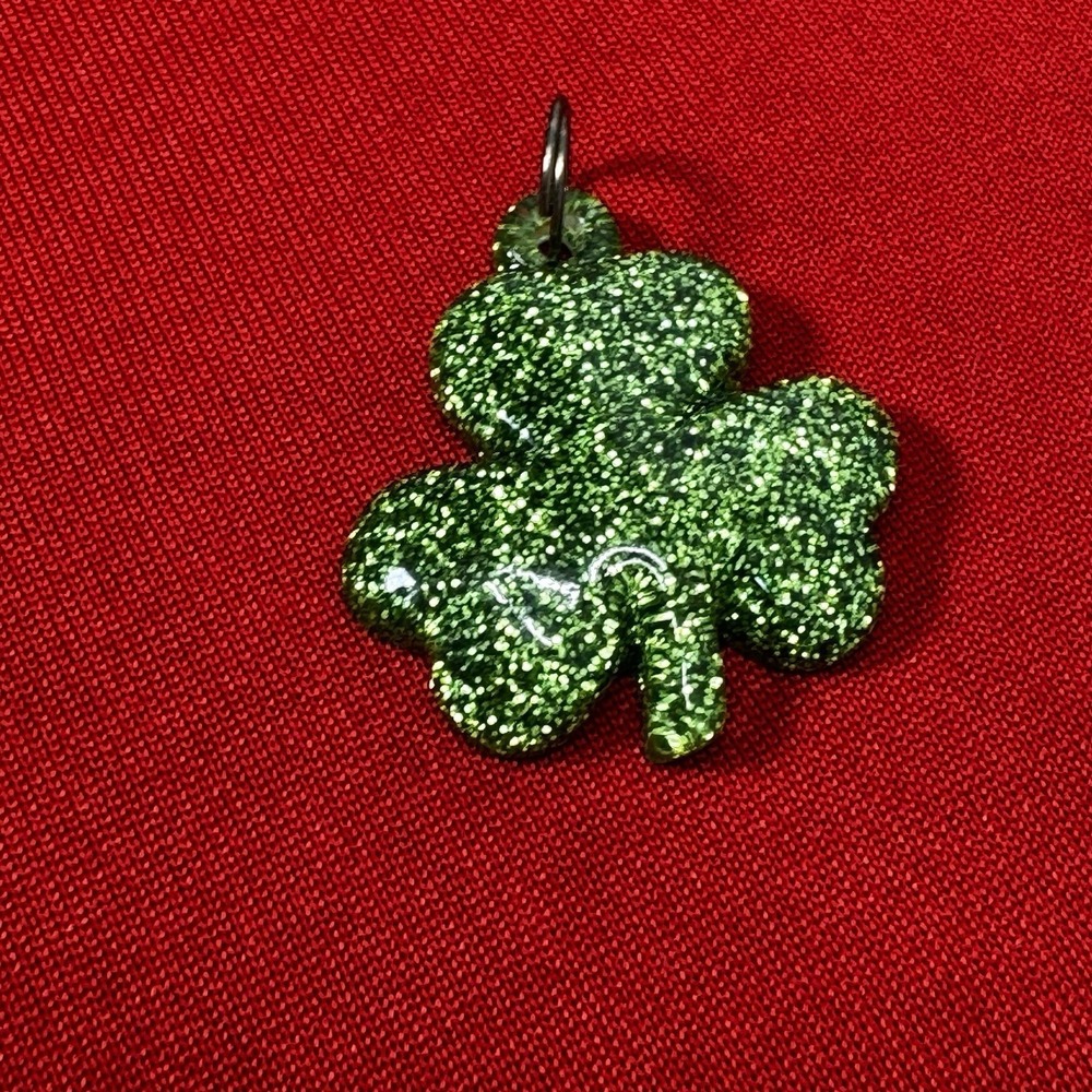 Glittery Green Four Leaf Clover Resin Pendant St‎ Patrick's Day